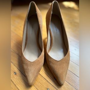 Banana Republic suede pumps sz 7